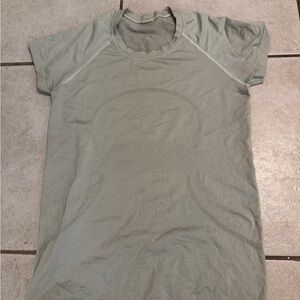 Lululemon Athletica Light Green Short Sleeve Tee